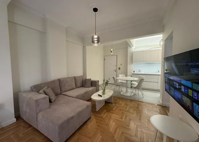 Acropolis Flat